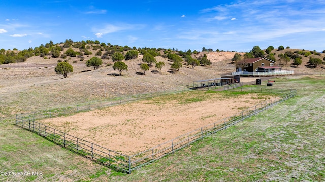 view of yard featuring a rural view