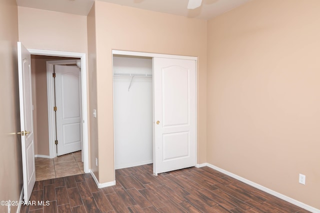6265 E Distant View Ct, Cornville, AZ 86325 - unfurnished bedroom featuring dark wood-style floors and a closet