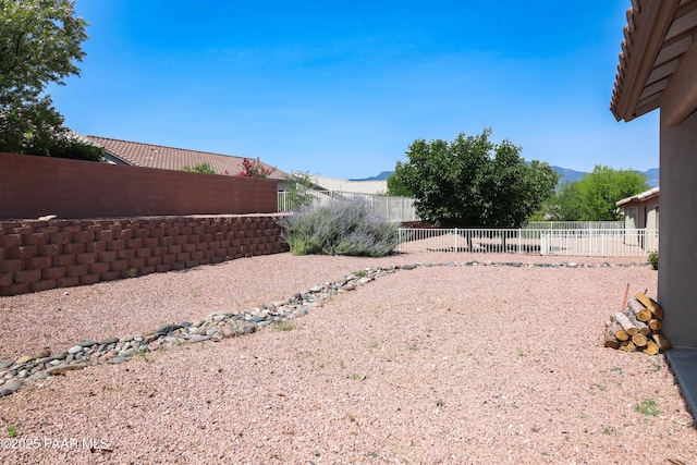 6265 E Distant View Ct, Cornville, AZ 86325 - fenced backyard with a mountain view