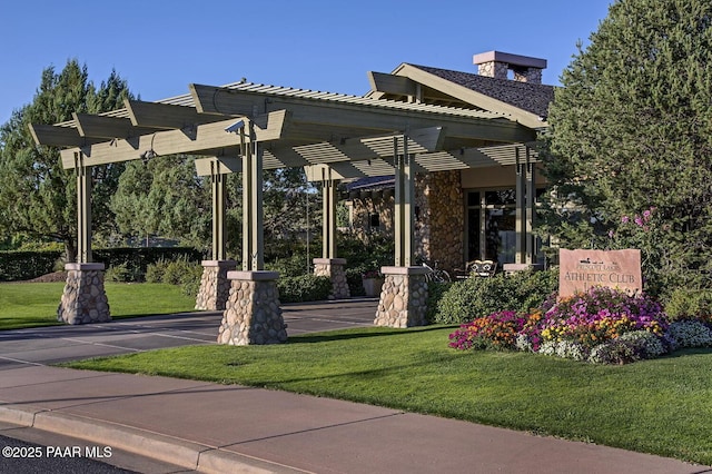 3000 Noble Star Dr, Prescott, AZ 86301 - surrounding community with a pergola and a lawn