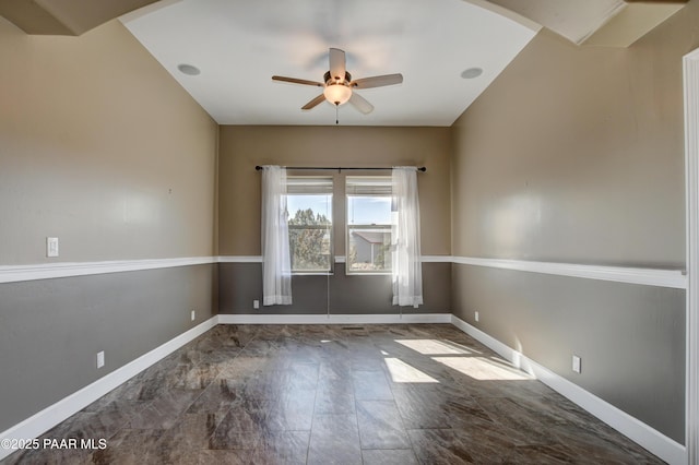 empty room featuring ceiling fan