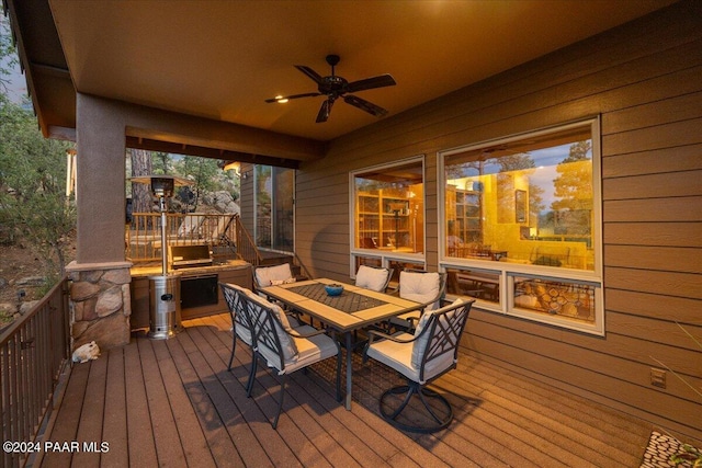 deck with ceiling fan