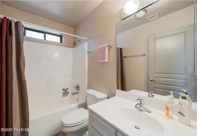 435 Fairway View Dr, Prescott, AZ 86303 - bathroom featuring shower / tub combo and vanity