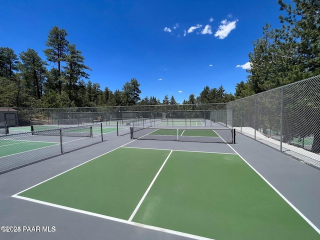 285 E Crestwood, Prescott, AZ 86303 - view of sport court with community basketball court and fence