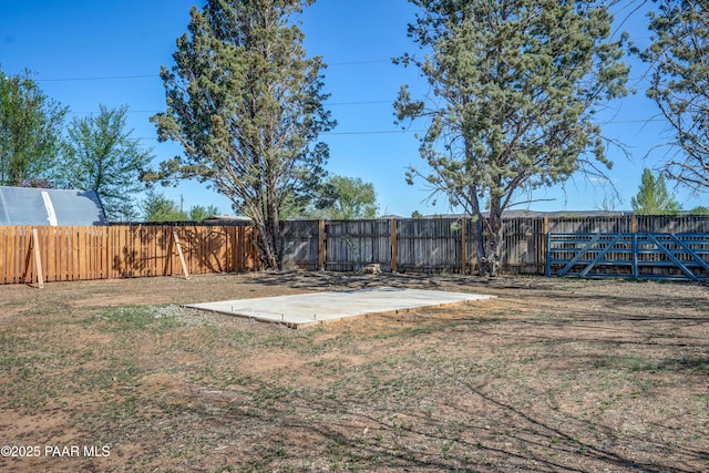 24585 N Catalina St, Paulden, AZ 86334 - view of yard with a patio area