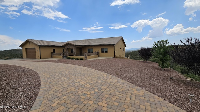 view of front of house featuring a garage