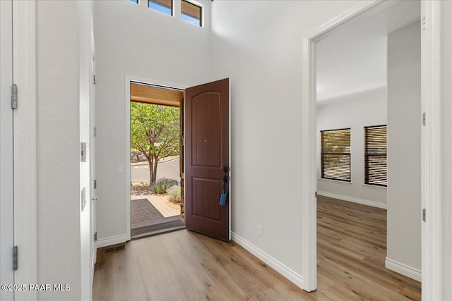 532 Goshawk Trl, Prescott, AZ 86301 - entryway featuring light wood-style flooring and baseboards