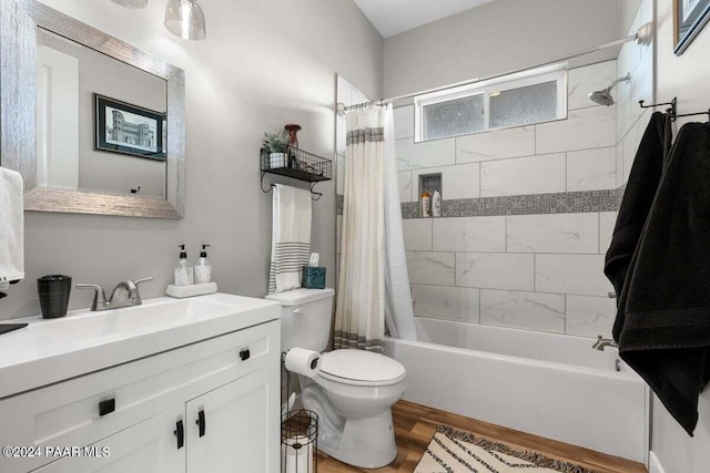 9820 N Echo Ridge Cir, Prescott Valley, AZ 86315 - full bathroom featuring shower / bath combination with curtain, vanity, toilet, and wood finished floors