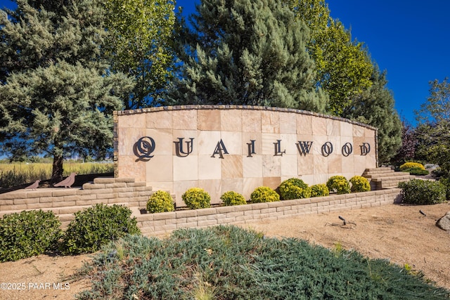 view of community / neighborhood sign