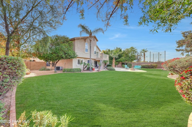 view of yard featuring a patio