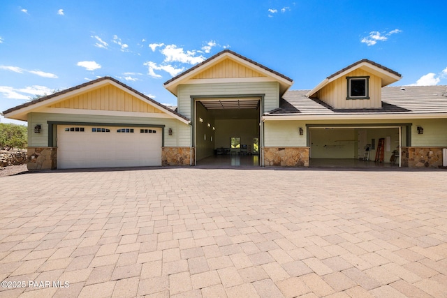 2469 W Post Oak Dr, Prescott, AZ 86305 - view of front of house with stone siding and decorative driveway