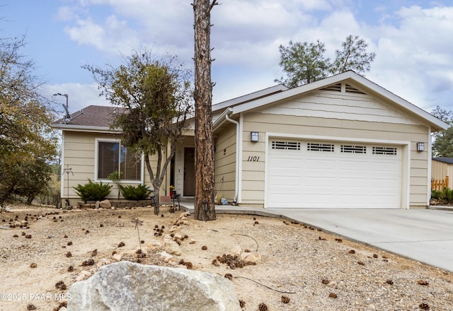 1101 S Milton Ave, Prescott, AZ 86303 - single story home featuring driveway and a garage