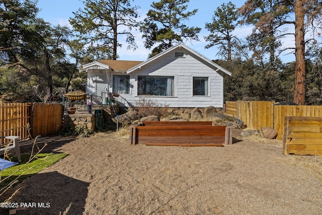 view of front of property