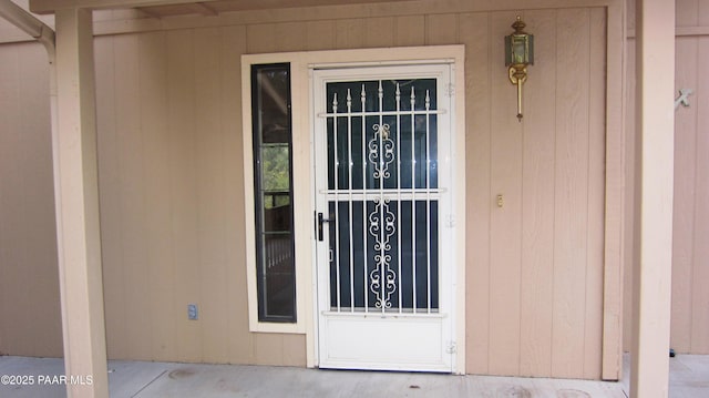 view of entrance to property