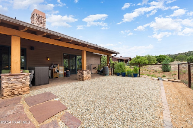 view of yard featuring a patio