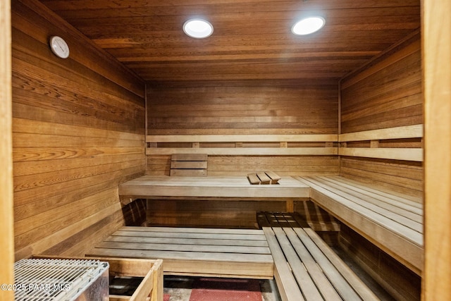 view of sauna / steam room with recessed lighting