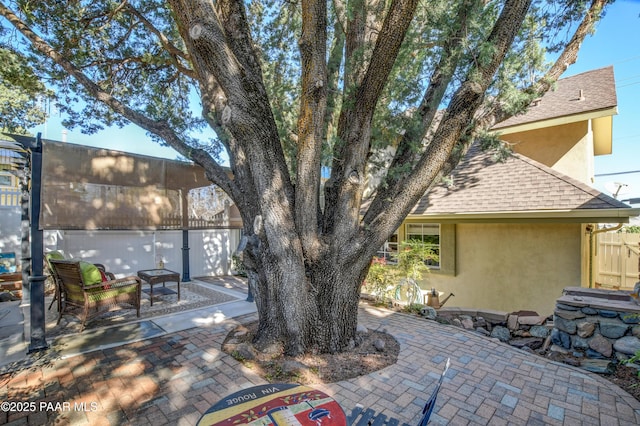 205 S Arizona Ave, Prescott, AZ 86303 - entrance to property featuring stucco siding and a shingled roof