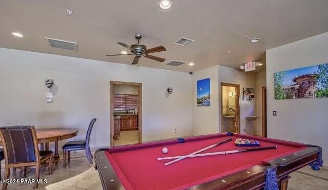 rec room featuring ceiling fan and billiards