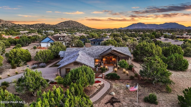 view of front of property featuring a mountain view