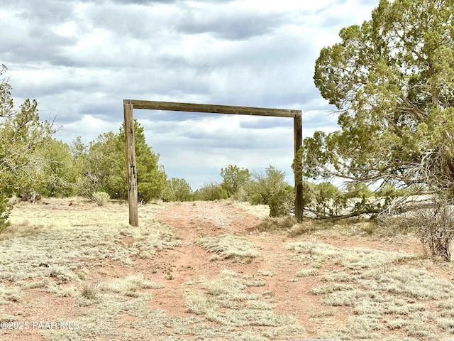 64735 N Flaming Star Dr, Seligman, AZ 86337 - photo 1