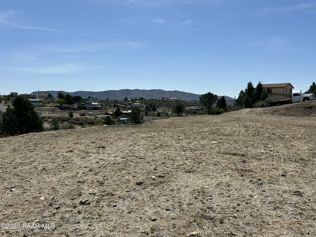 16776 W Trap Rd, Peeples Valley, AZ 86332