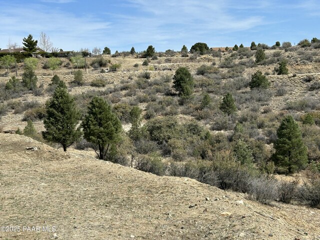 16776 W Trap Rd, Peeples Valley, AZ 86332