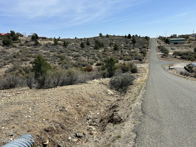 16776 W Trap Rd, Peeples Valley, AZ 86332