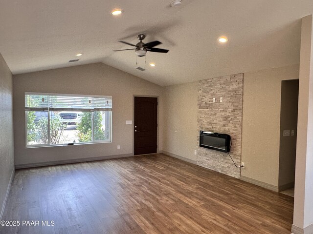 7728 E Vista Cir, Prescott Valley, AZ 86314 - unfurnished living room featuring ceiling fan, wood finished floors, vaulted ceiling, baseboards, and recessed lighting