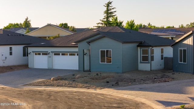 view of front facade with a garage