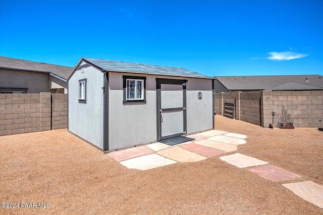 view of outbuilding