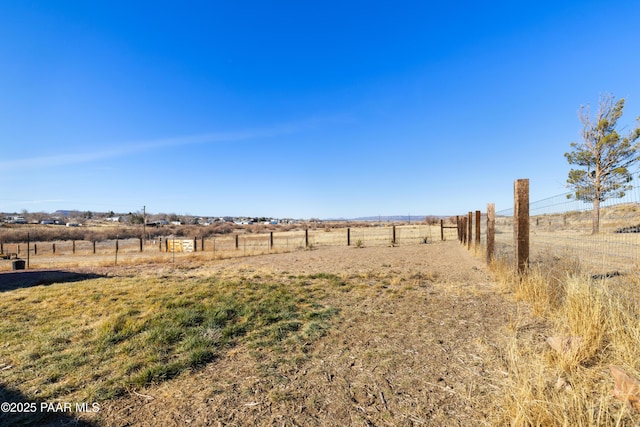 view of yard featuring a rural view