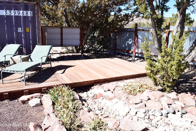 25633 W El Dorado Dr, Seligman, AZ 86337 - deck featuring a fenced backyard