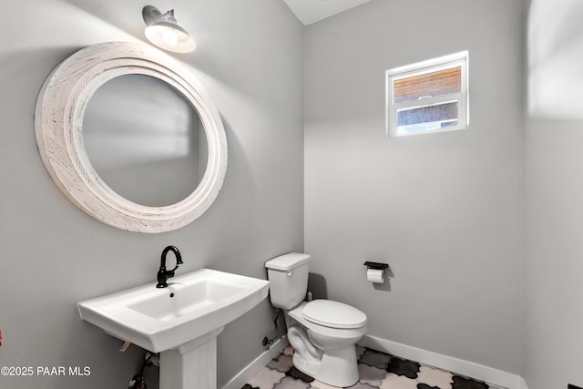9550 N Manger Rd, Prescott Valley, AZ 86314 - bathroom with toilet and baseboards