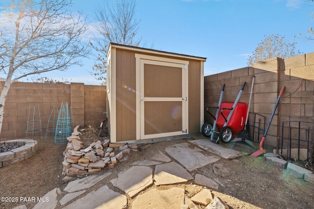 view of outbuilding