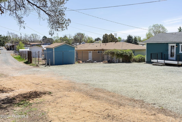 view of yard with a storage shed