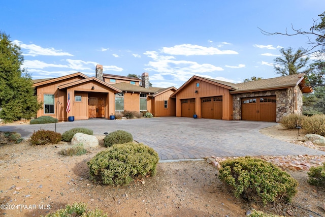 view of front of home featuring a garage