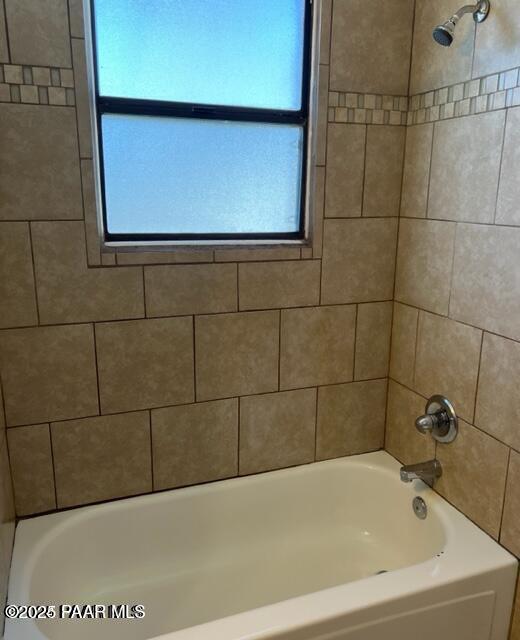 full bath with bathtub / shower combination