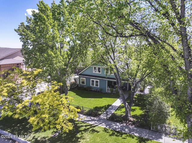 view of front of house with a front yard