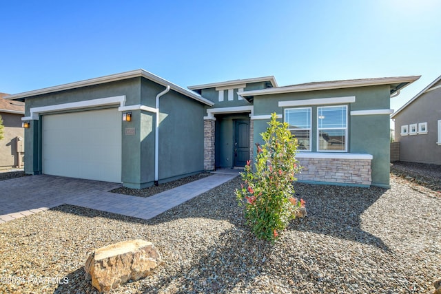 view of front of house featuring a garage