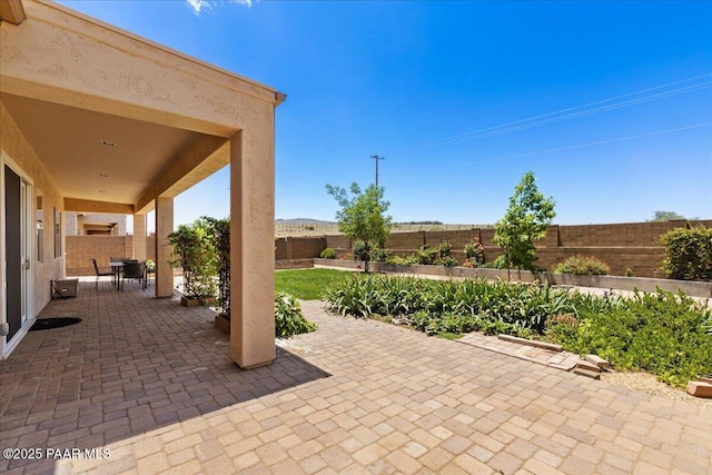 5510 N Foster Pl, Prescott Valley, AZ 86314 - fenced backyard featuring a patio
