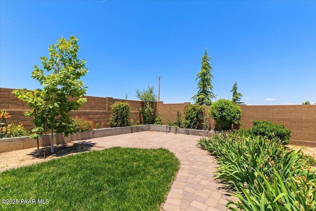 5510 N Foster Pl, Prescott Valley, AZ 86314 - fenced backyard with a patio area