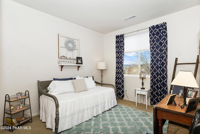 bedroom featuring carpet floors