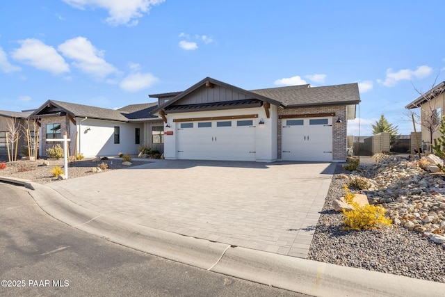 view of front of property featuring a garage