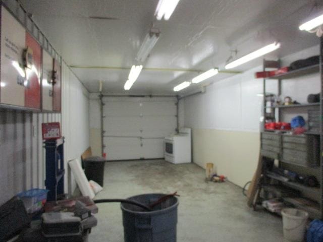 garage with washer / dryer