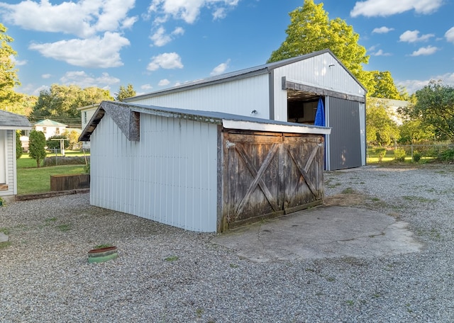 view of outdoor structure