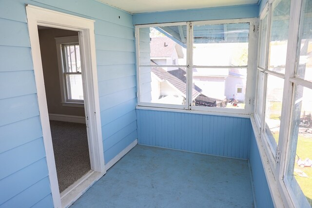 view of unfurnished sunroom