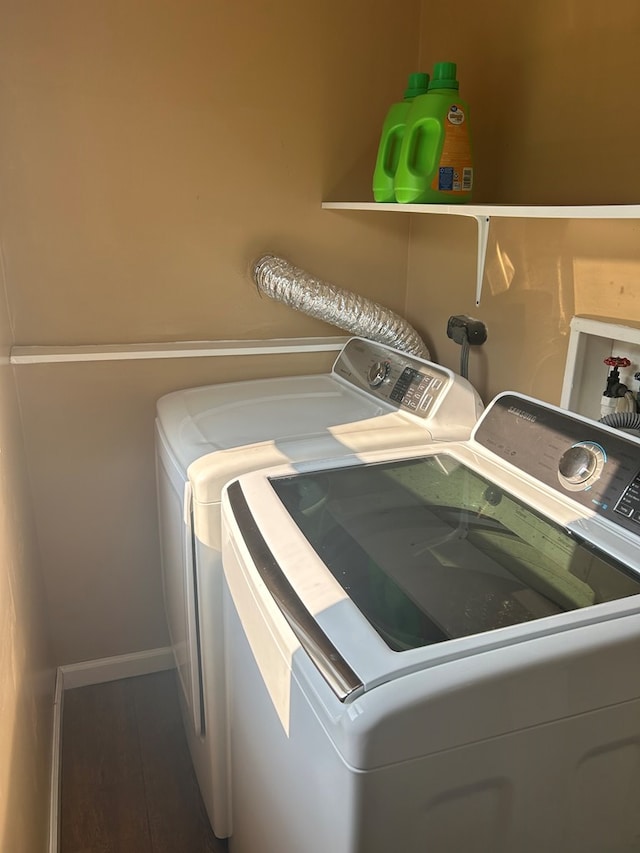 washroom with washer and clothes dryer