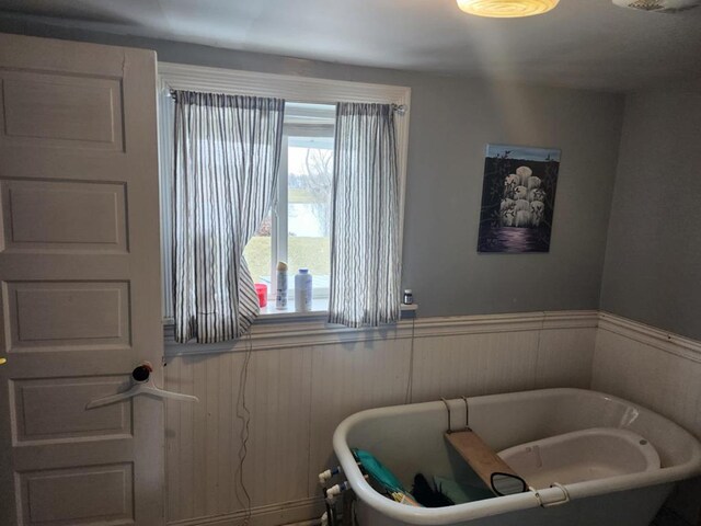 bathroom with a bathtub