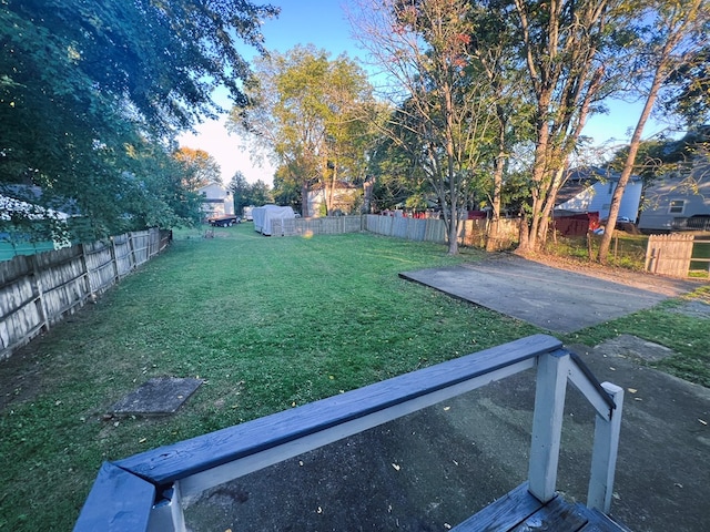 view of yard with a patio area