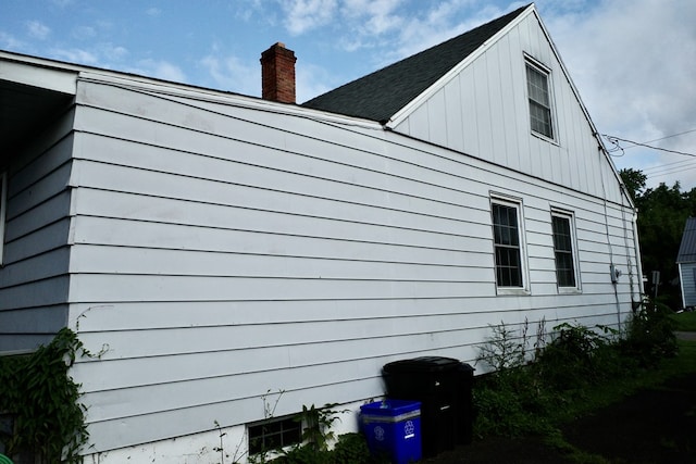 view of side of home